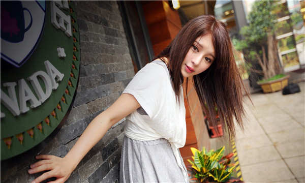 阿坝想找一个女性生孩子给报酬-｛找个女人生孩子多少钱｝
